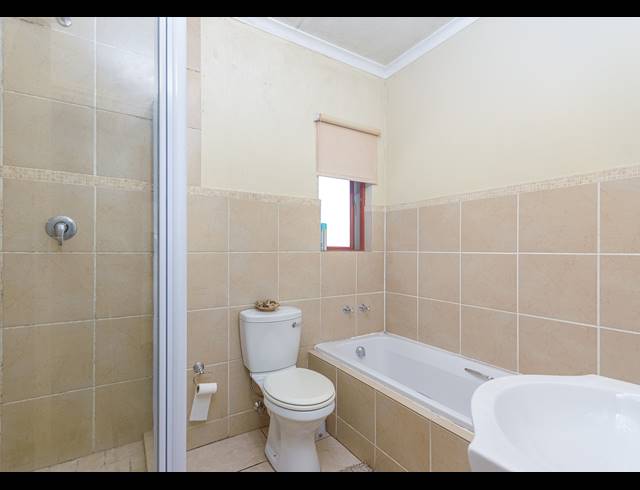 3 BEDROOM CLUSTER FOR SALE IN FOURWAYS